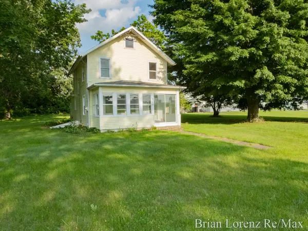 315 Reading Avenue, Jonesville, MI 49250