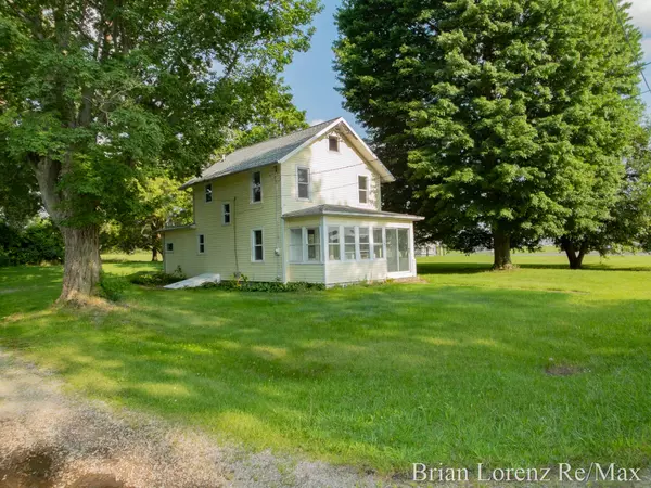 Jonesville, MI 49250,315 Reading Avenue