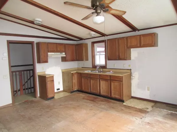 Munith, MI 49259,6100 COON HILL RD