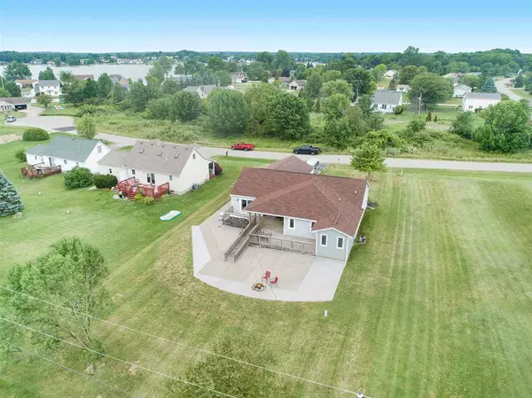 Onsted, MI 49265,8927 SUSSEX CT