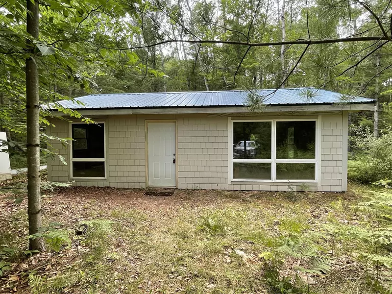 10081 E 5 Mile Road, Luther, MI 49656