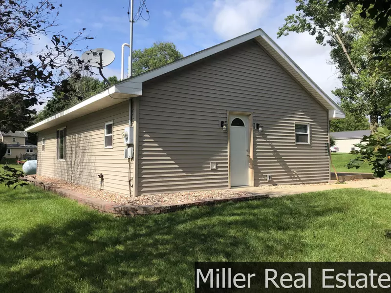 5017 Lacey Road, Dowling, MI 49050