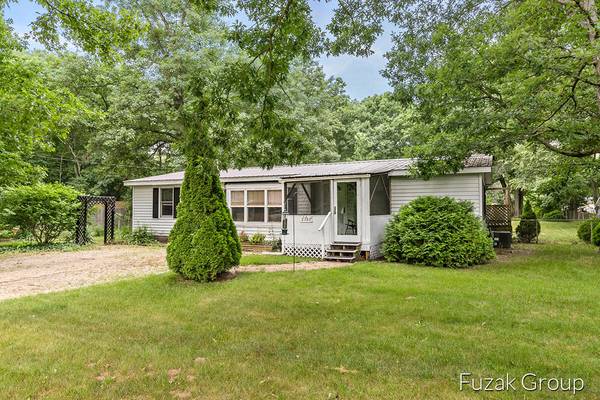 2380 Deannie Street, Fennville, MI 49408