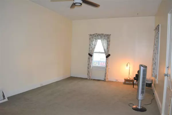 Jackson, MI 49202,614 ADAMS ST