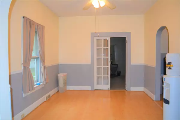 Jackson, MI 49202,614 ADAMS ST