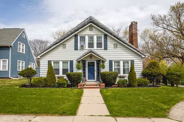 736 BEVERLY PARK PL, Jackson, MI 49203