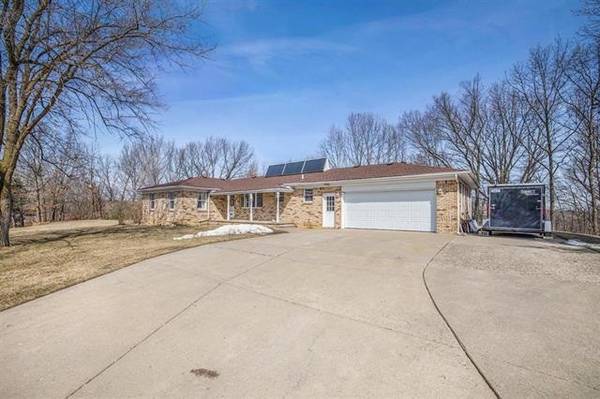 3785 QUEEN OAKS, Chelsea, MI 48118