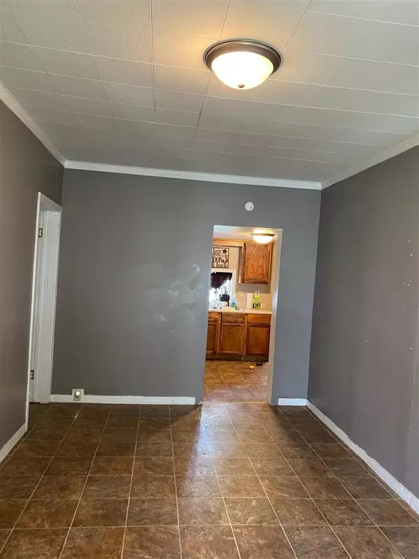 Jackson, MI 49201,321 N WEST AVE