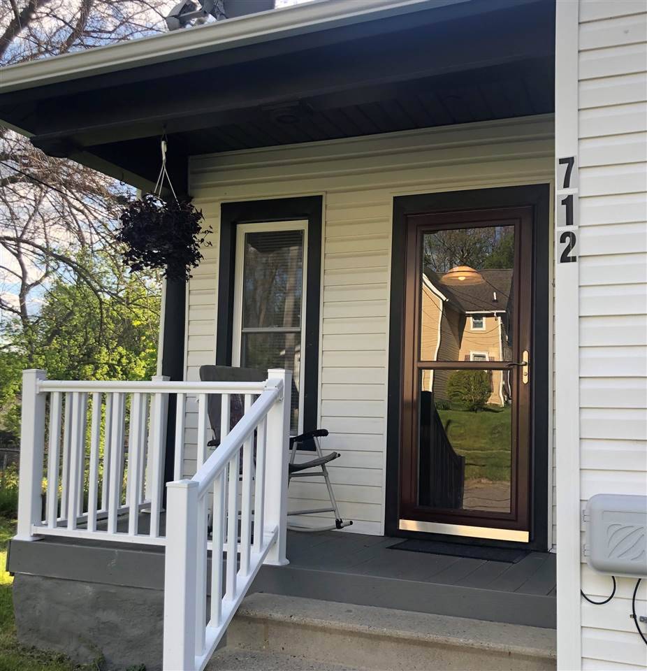 712 IRVING, Jackson, MI 49202