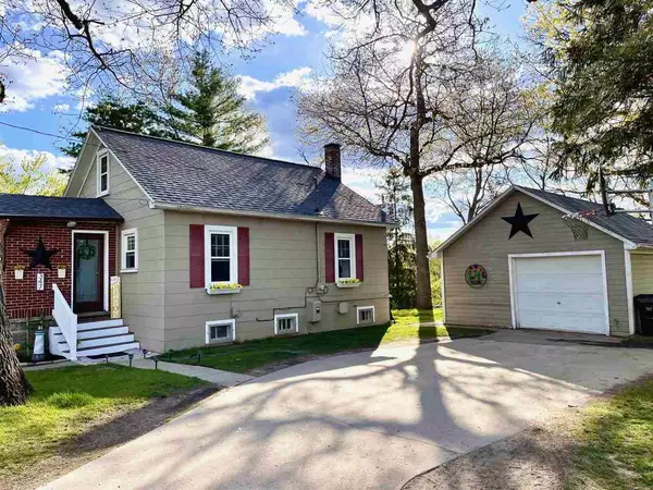 Jackson, MI 49201,347 ACKERSON LAKE DR