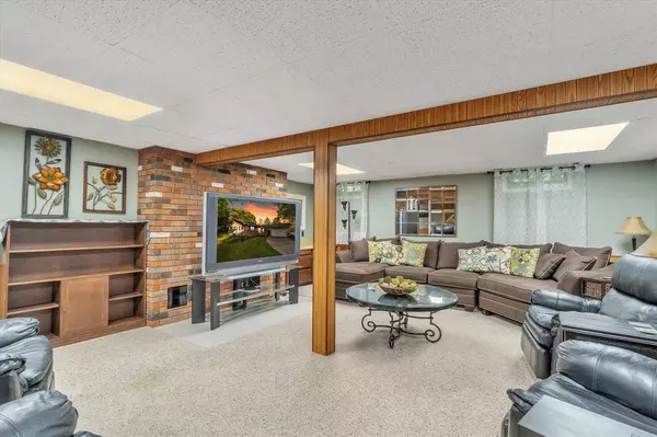 Jackson, MI 49201,4895 FIRETHORNE  DR