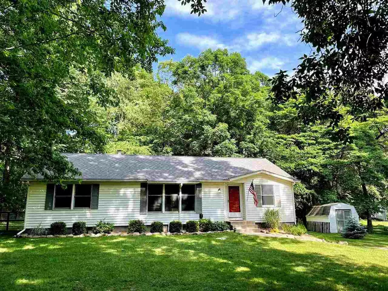 4375 Broadway Street, Clarklake, MI 49234