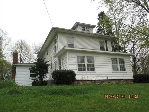 456 E CHICAGO ST, Jonesville, MI 49250