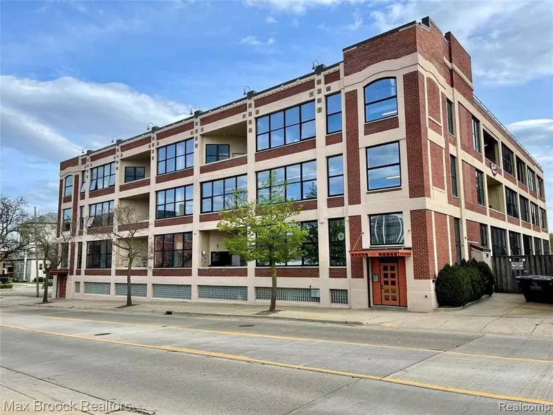 109 W WASHINGTON AVE #22, Jackson, MI 49201