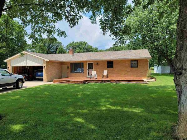 106 HOLIDAY DR, Brooklyn, MI 49230