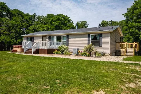 13411 W US 223, Manitou Beach, MI 49253