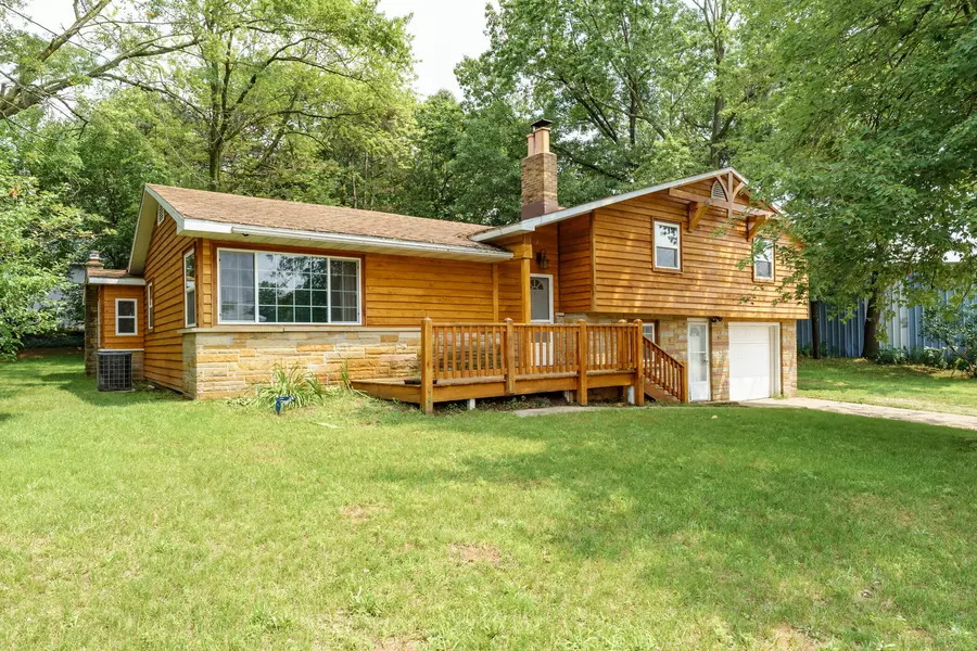 417 E Edgar Bergen Boulevard, Decatur, MI 49045