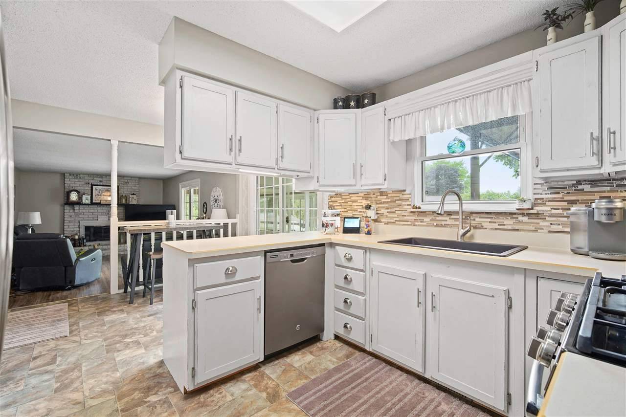 Jackson, MI 49201,6549 BLUEBIRD CT