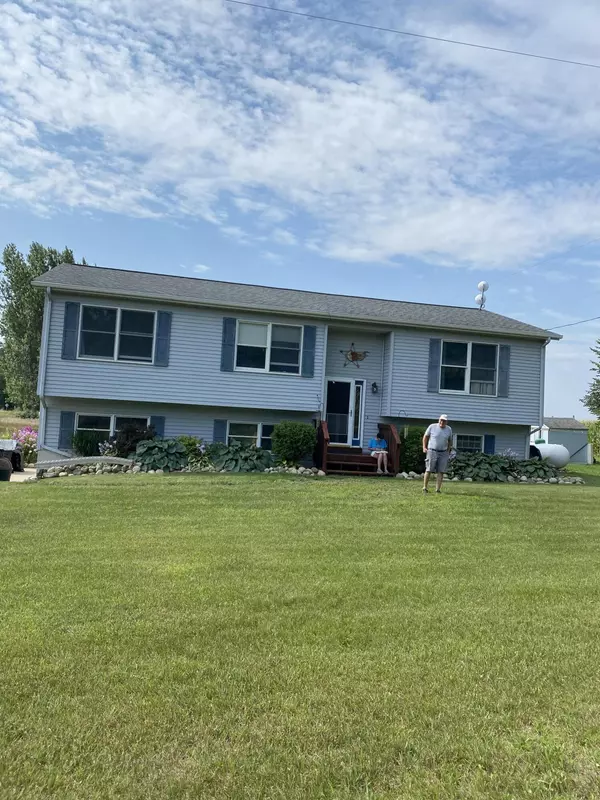 11223 S Cottonwood Avenue, Sand Lake, MI 49343