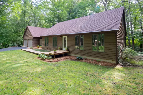 Kalamazoo, MI 49009,22550 Sunset Drive Drive