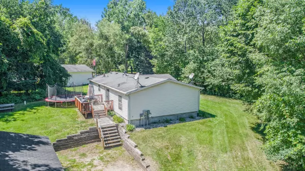 1041 Siesta Lane, Lake Isabella, MI 48893