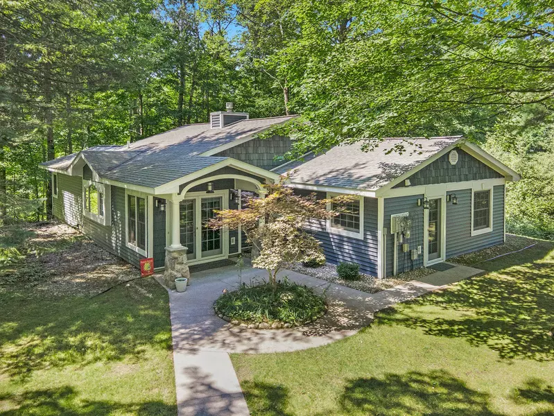 18753 Rapids Road, Thompsonville, MI 49683