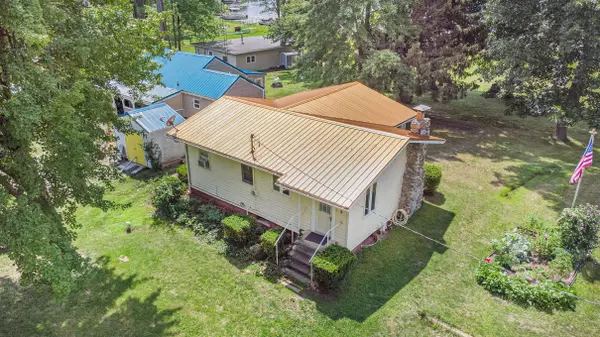 60792 Lilly Lake Drive, Jones, MI 49061