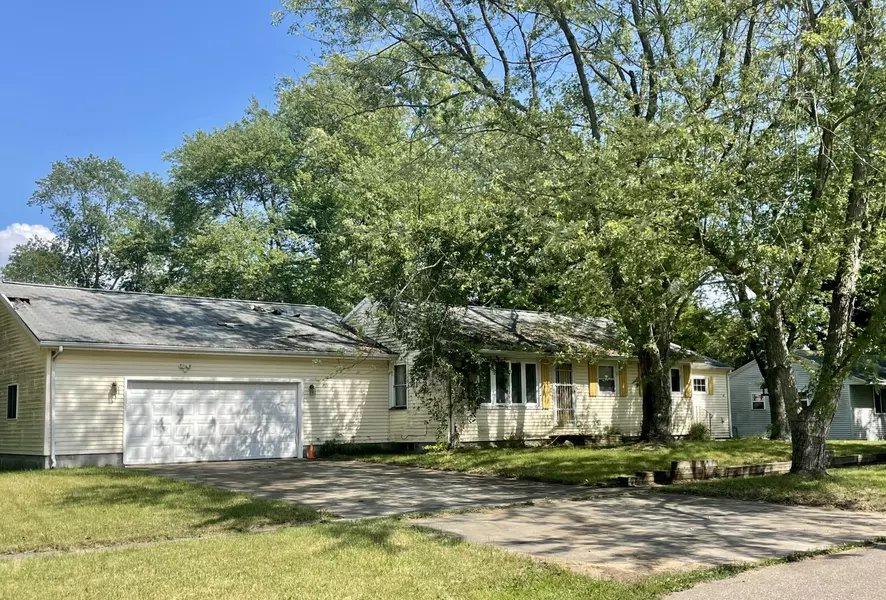 112 Poplar Street, Gobles, MI 49055