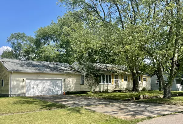 Gobles, MI 49055,112 Poplar Street