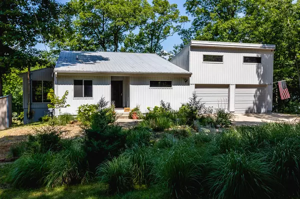 Jerome, MI 49249,150 Holly Brook Court