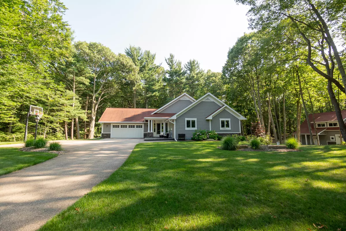 West Olive, MI 49460,17034 Inland Drive