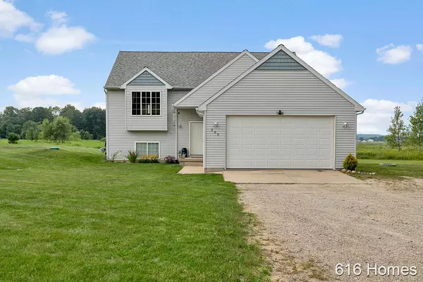 200 2nd Street, Clarksville, MI 48815