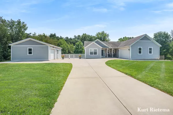 3379 Heathridge Trail, Hamilton, MI 49419