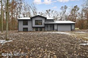 2116 Westfield Lane, Otsego, MI 49078