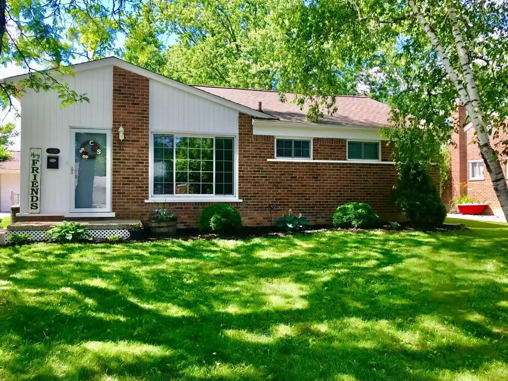 Farmington Hills, MI 48336,32245 Marblehead Road