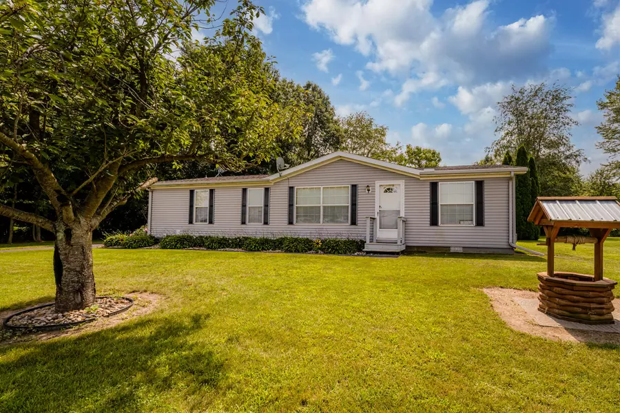 85998 Cherry Lane, Decatur, MI 49045