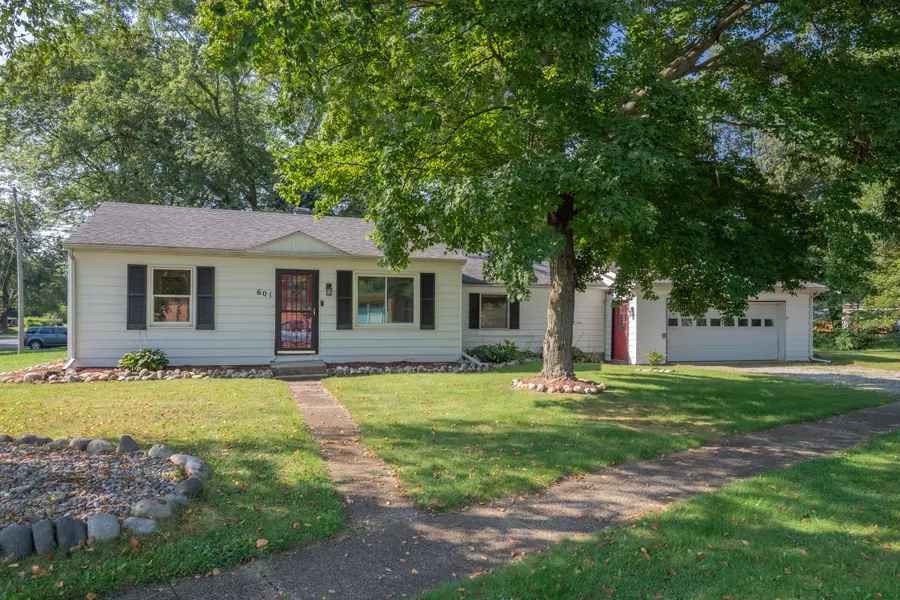 601 W Michigan Avenue, Augusta, MI 49012