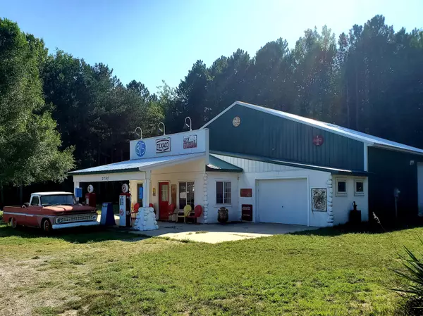 2813 N 34th Avenue, Mears, MI 49436