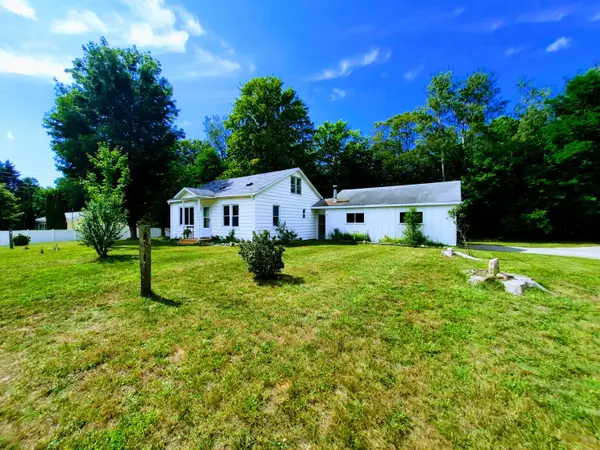 Onekama, MI 49675,8288 5th Street