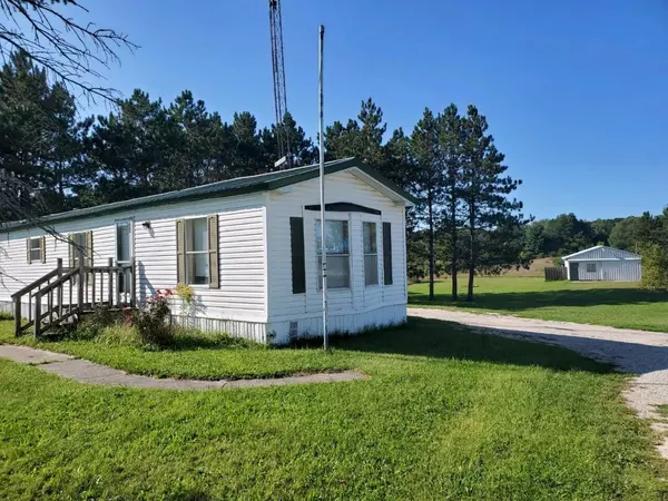 890 W First Street, Scottville, MI 49454
