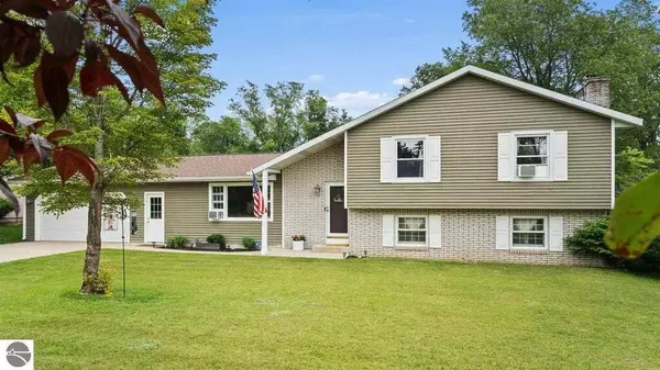 422 Huston Street, Cadillac, MI 49601