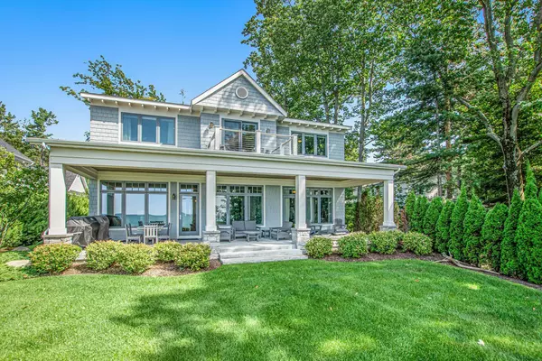 South Haven, MI 49090,77277 S Beach Drive