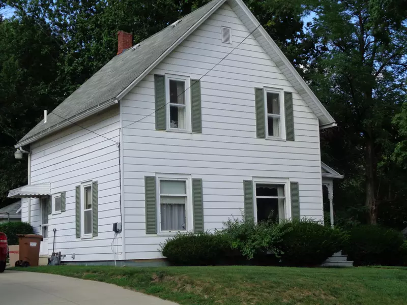 310 Pleasant Street, Hudson, MI 49247