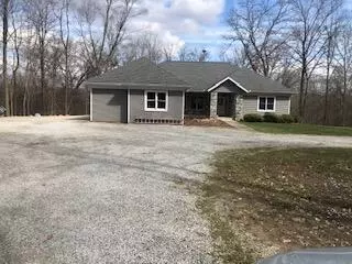 57077 Farrand Road, Colon, MI 49040