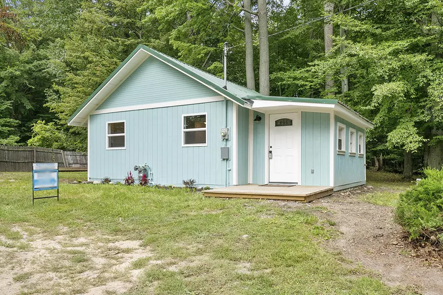 16665 Bromley NE Drive, Gowen, MI 49326