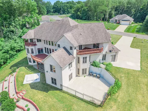 Kalamazoo, MI 49009,5028 Forest River Way