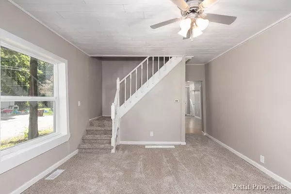 Marshall, MI 49068,620 E Green Street