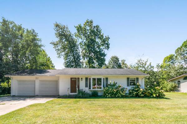 55906 Driftwood Drive, Colon, MI 49040