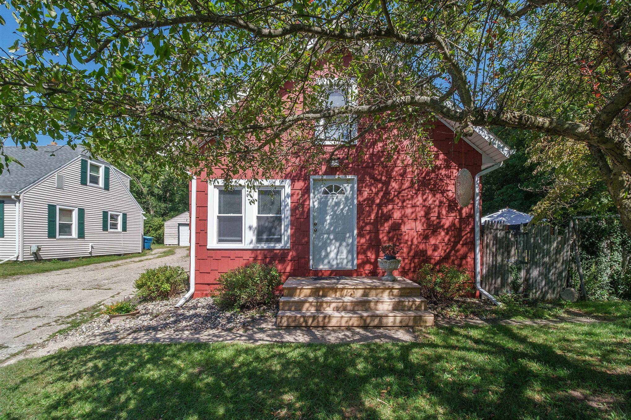 Kalamazoo, MI 49001,172 Hutchinson Street