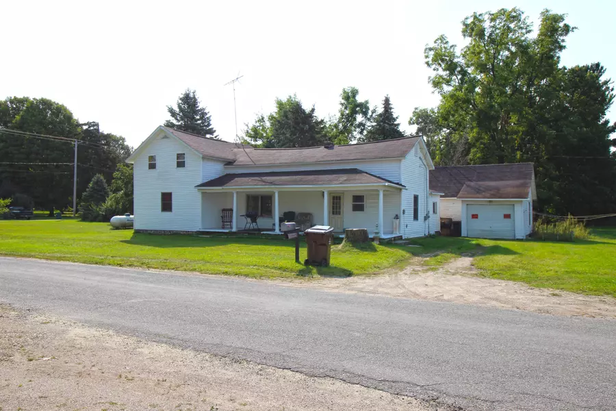 15917 Grant Street, Coral, MI 49322